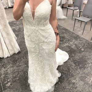 Brand New David’s Bridal Wedding Dress with tags!